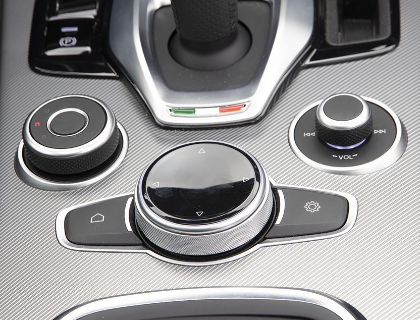 Interior de Alfa Romeo STELVIO