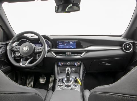 Ficha técnica de Alfa Romeo Ficha técnica de Alfa Romeo