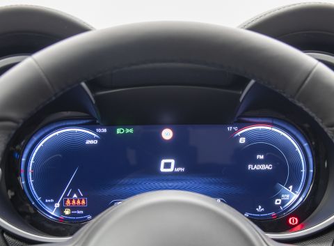 Ficha técnica de Alfa Romeo Ficha técnica de Alfa Romeo
