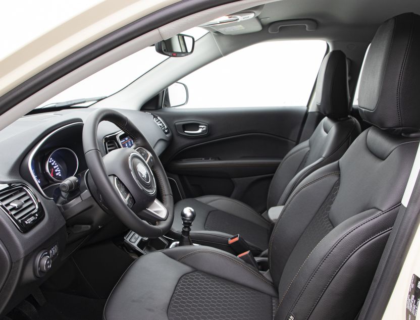 Interior de Jeep Compass