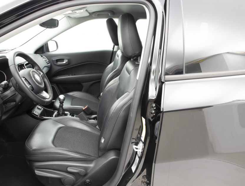 Interior de Jeep Compass