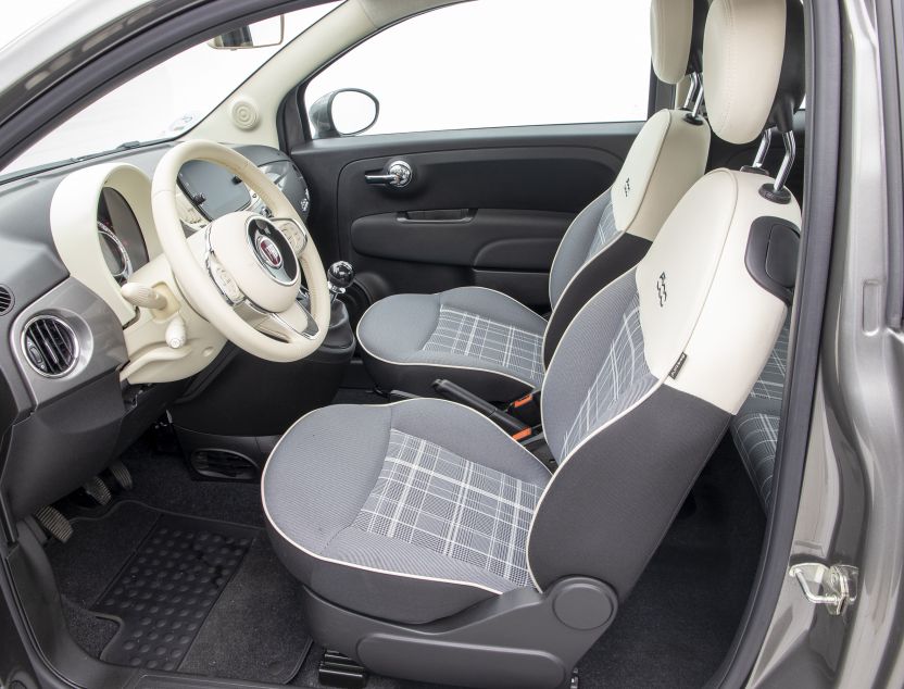 Interior de Fiat 500