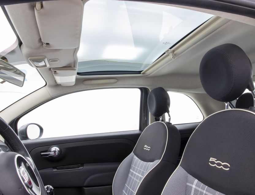 Interior de Fiat 500