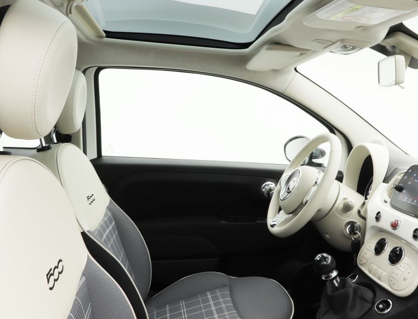 Interior de Fiat 500