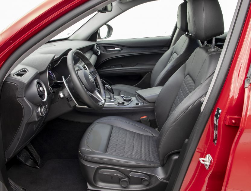 Interior de Alfa Romeo STELVIO