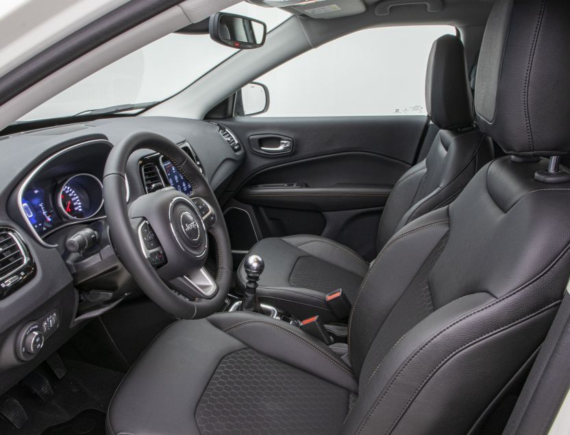 Interior de Jeep Compass