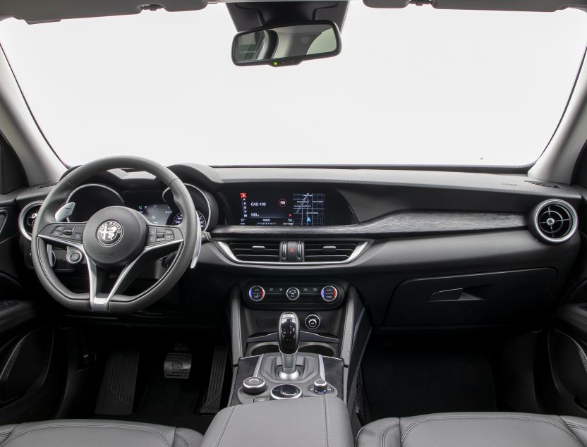 Interior de Alfa Romeo STELVIO