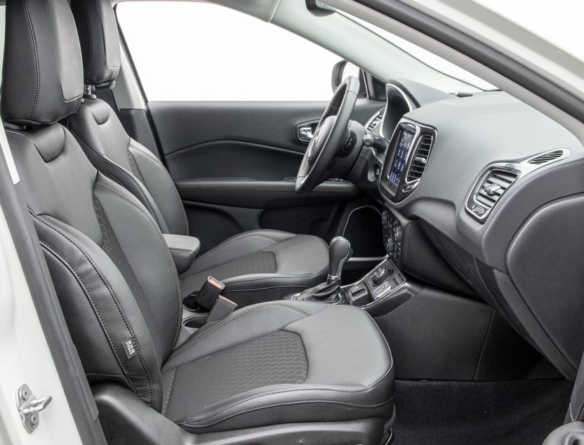 Interior de Jeep Compass