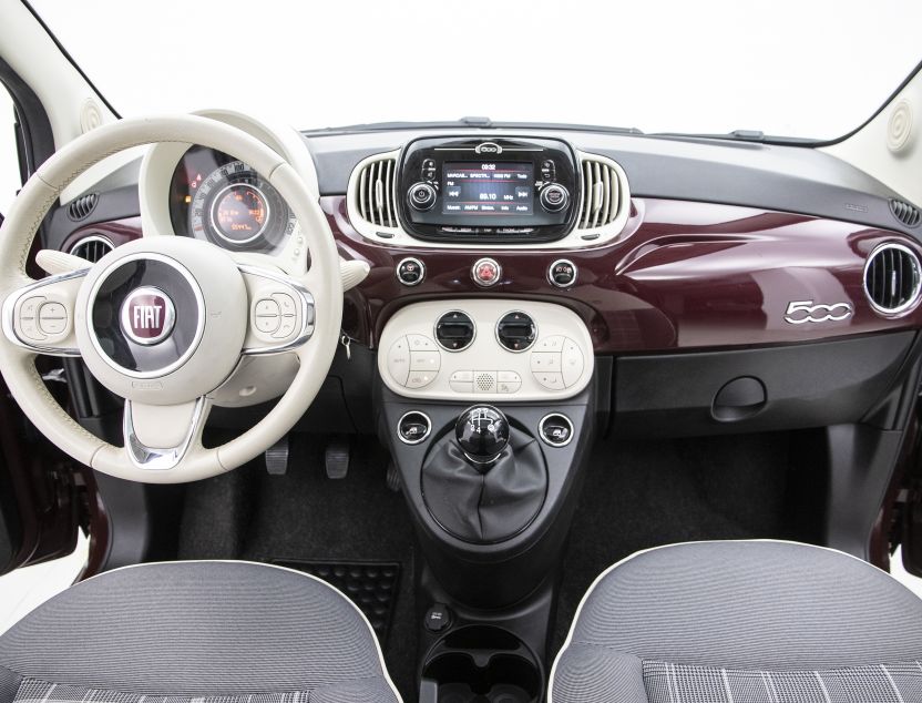 Interior de Fiat 500