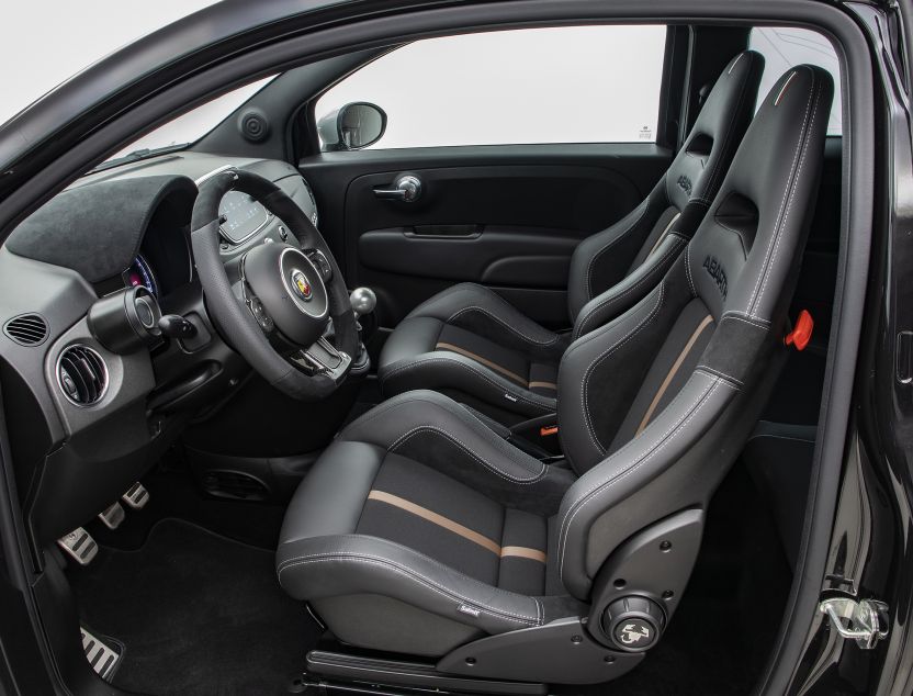 Interior de Abarth 500
