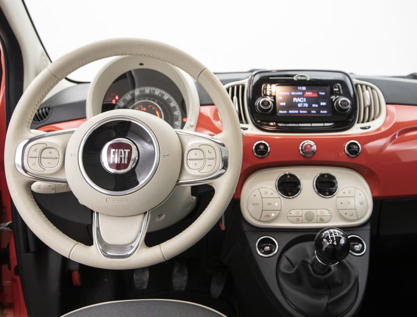 Interior de Fiat 500