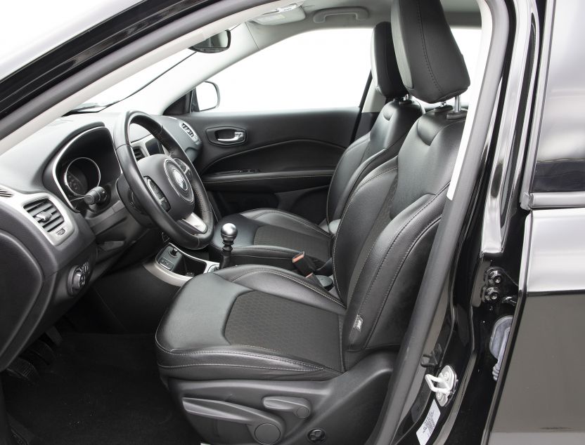 Interior de Jeep Compass