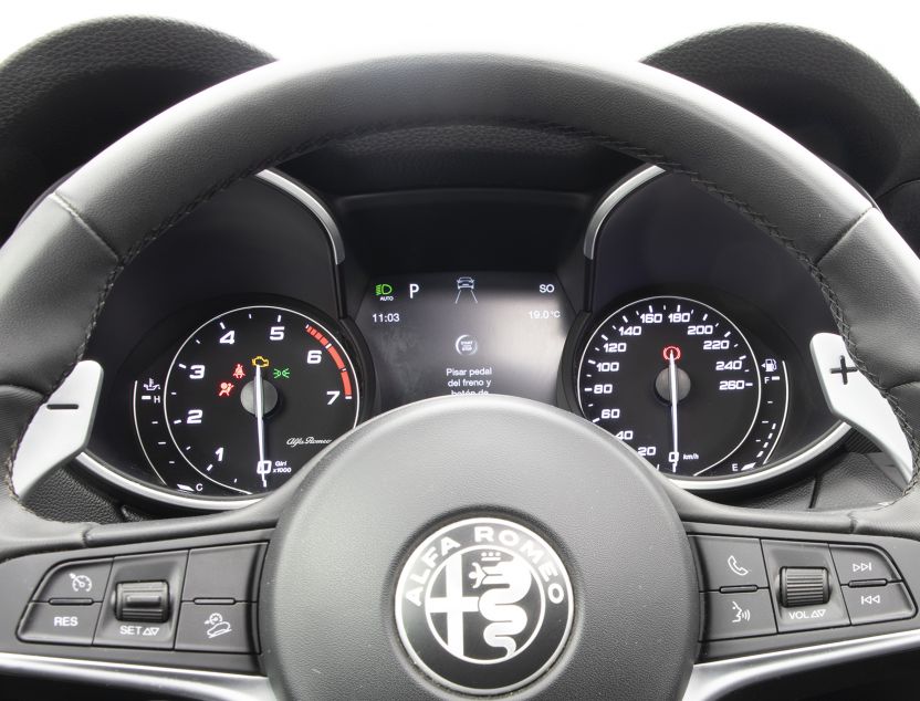 Interior de Alfa Romeo STELVIO