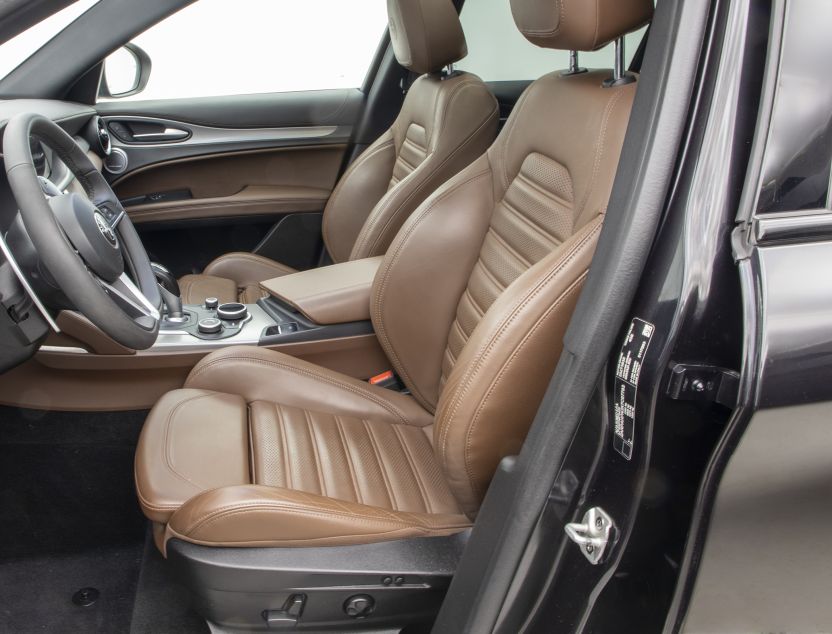 Interior de Alfa Romeo STELVIO