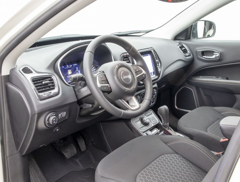 Interior de Jeep Compass