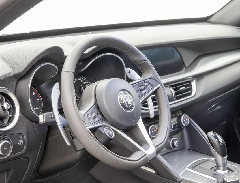 Interior de Alfa Romeo STELVIO