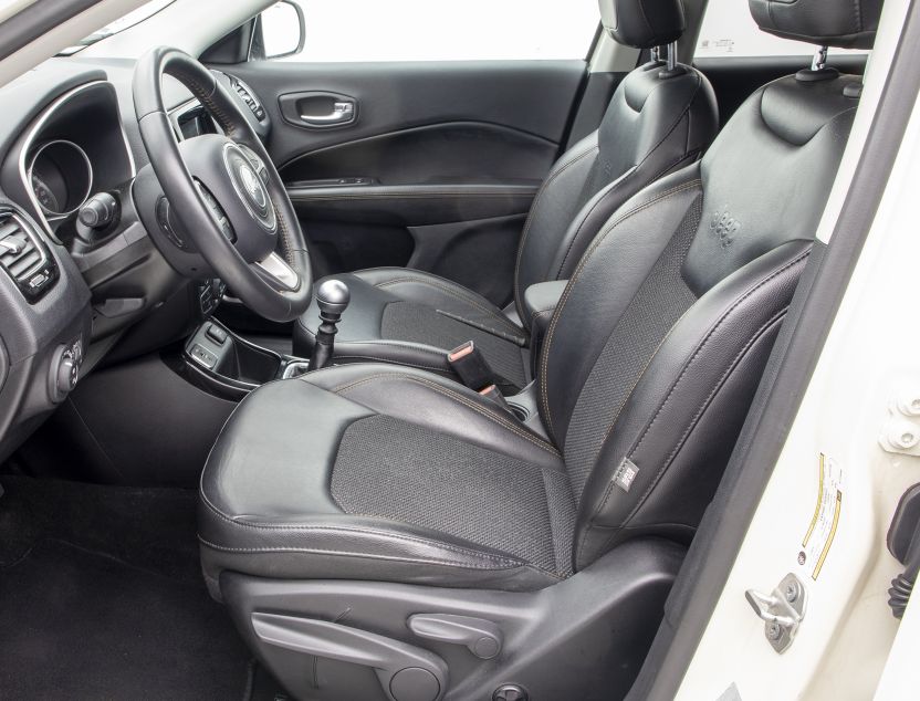 Interior de Jeep Compass