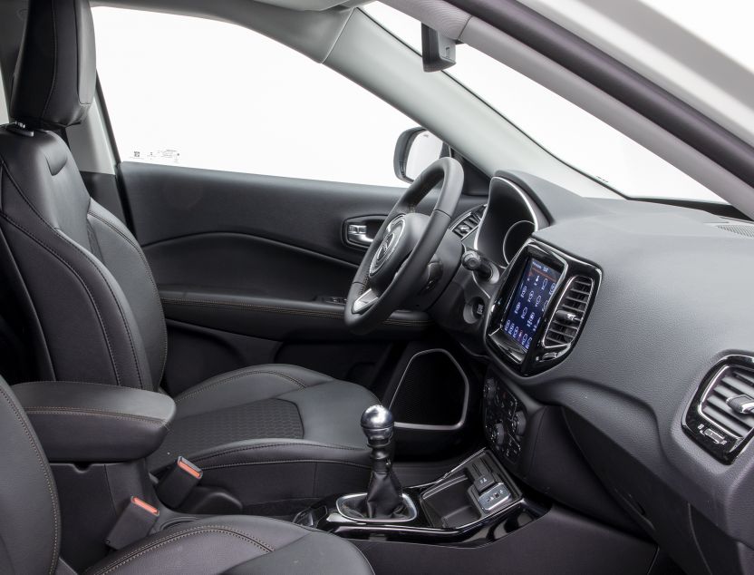 Interior de Jeep Compass