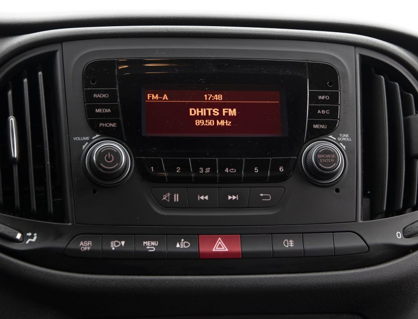 Interior de Fiat profesional Doblo panorama