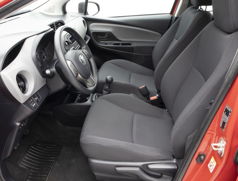 Interior de Toyota Yaris