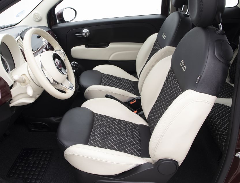 Interior de Fiat 500