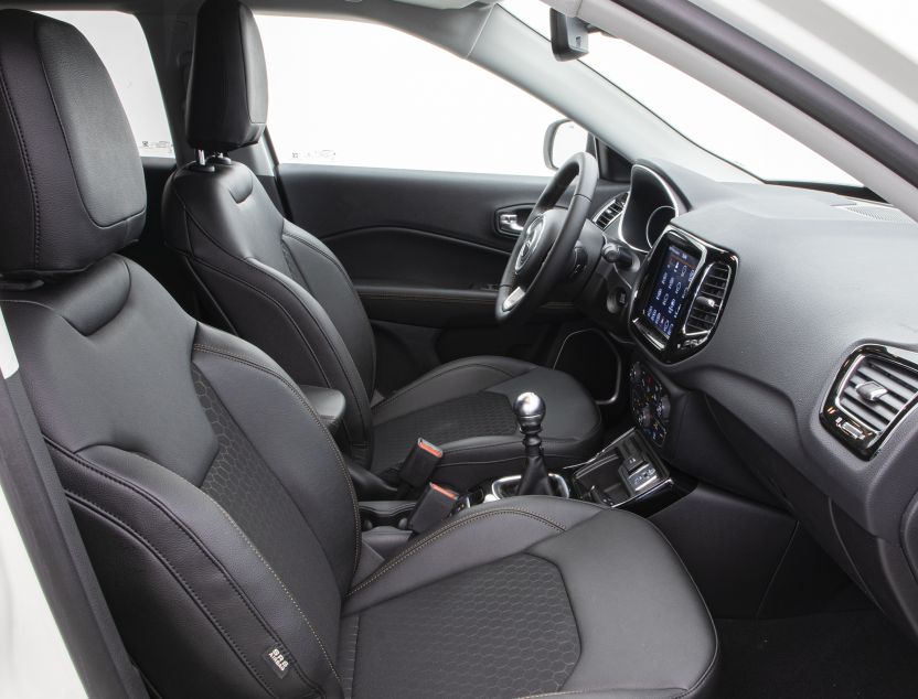 Interior de Jeep Compass