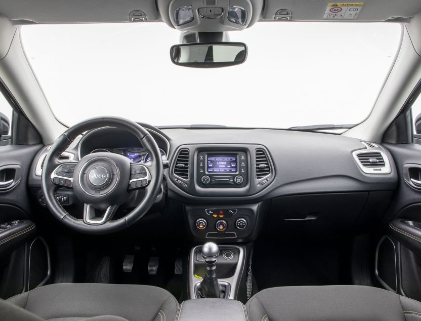 Interior de Jeep Compass