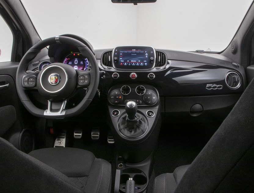 Interior de Abarth 500