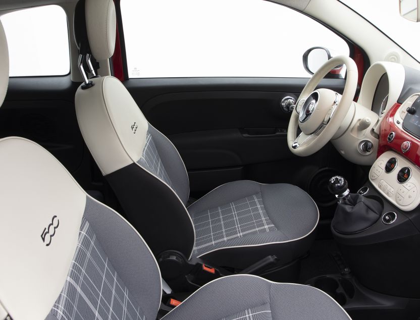 Interior de Fiat 500