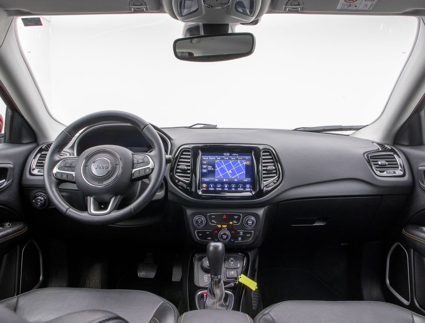 Interior de Jeep Compass