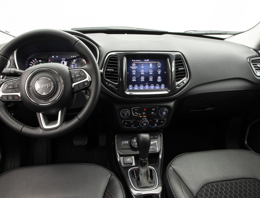 Interior de Jeep Compass