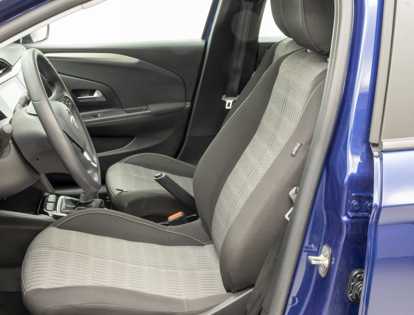 Interior de Opel Corsa