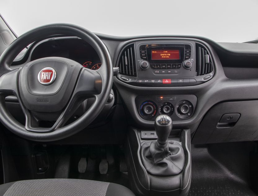 Interior de Fiat profesional Doblo panorama