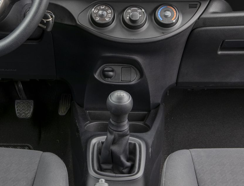 Interior de Toyota Yaris