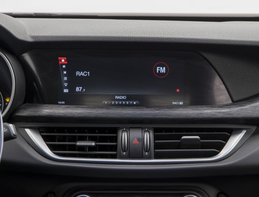 Interior de Alfa Romeo STELVIO