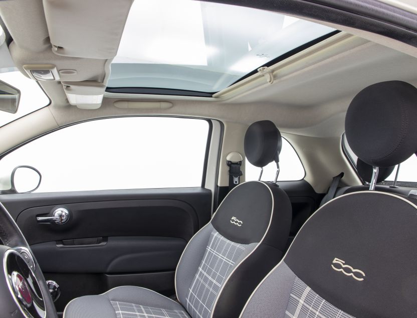 Interior de Fiat 500