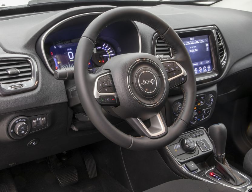 Interior de Jeep Compass