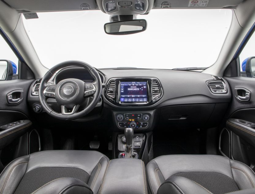 Interior de Jeep Compass