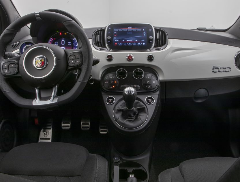 Interior de Abarth 500