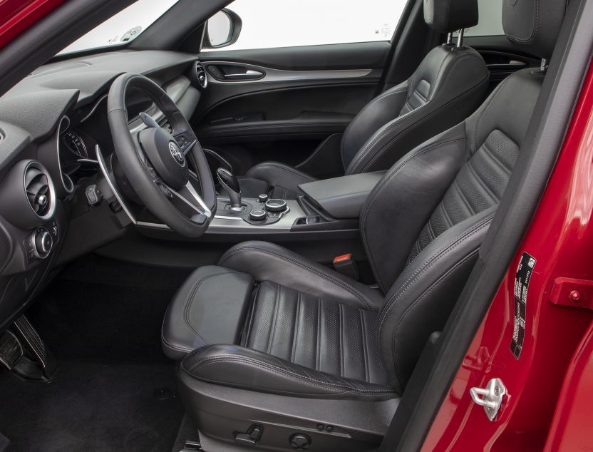 Interior de Alfa Romeo STELVIO